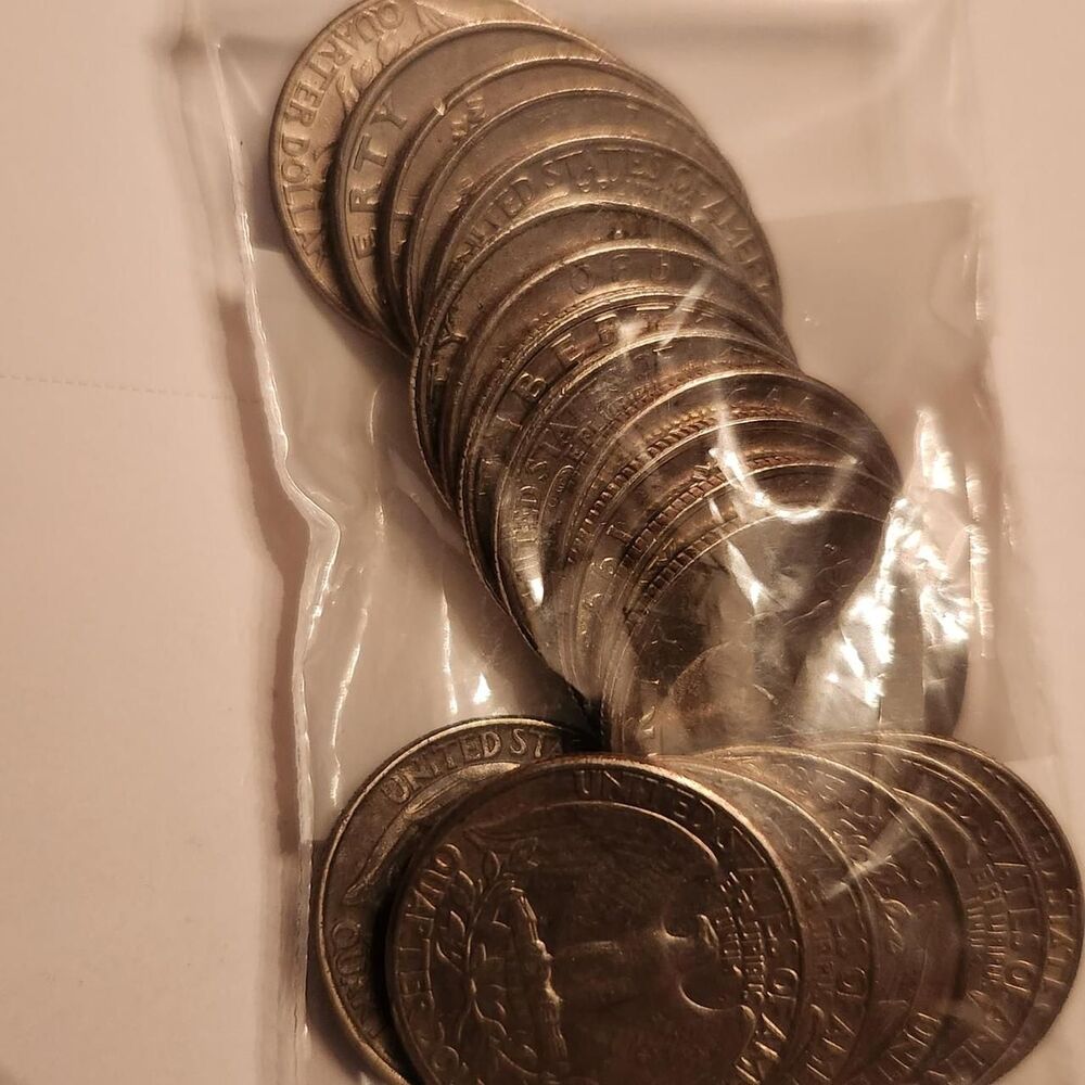 Lot of 19 Washington quarters. Good condition....